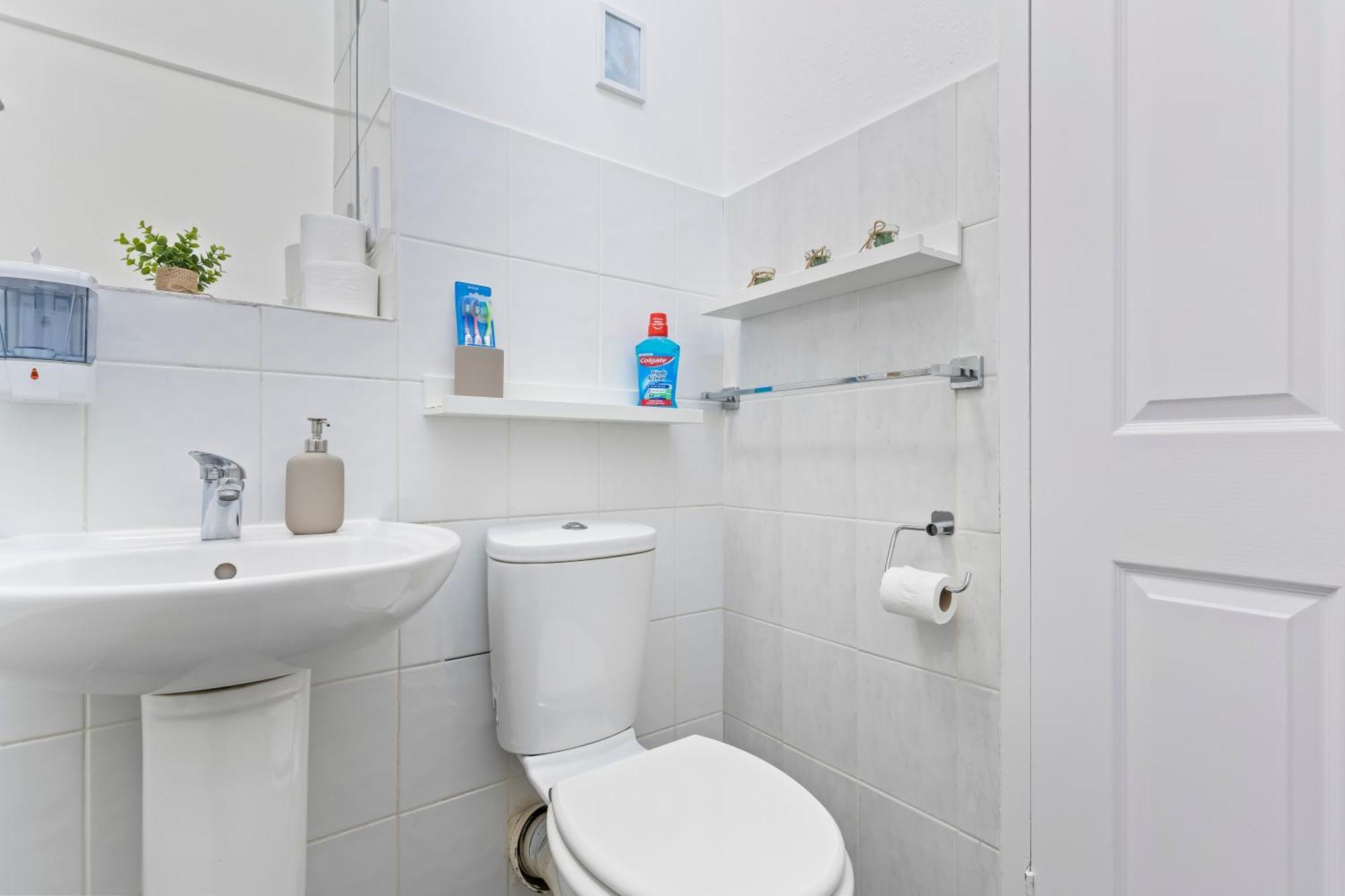 Holiday home Stylish 4br Wembley *