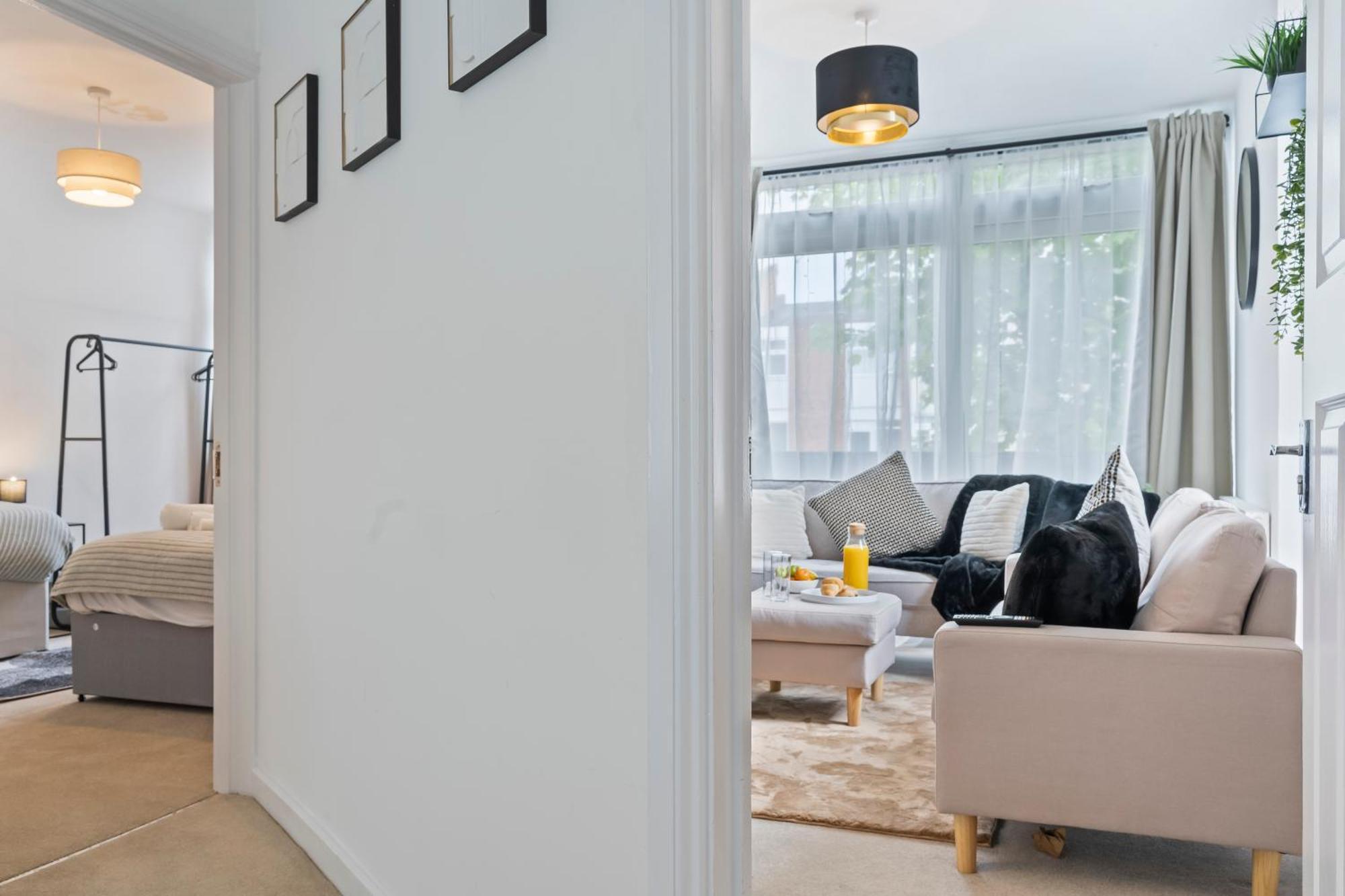 Stylish 4br Wembley