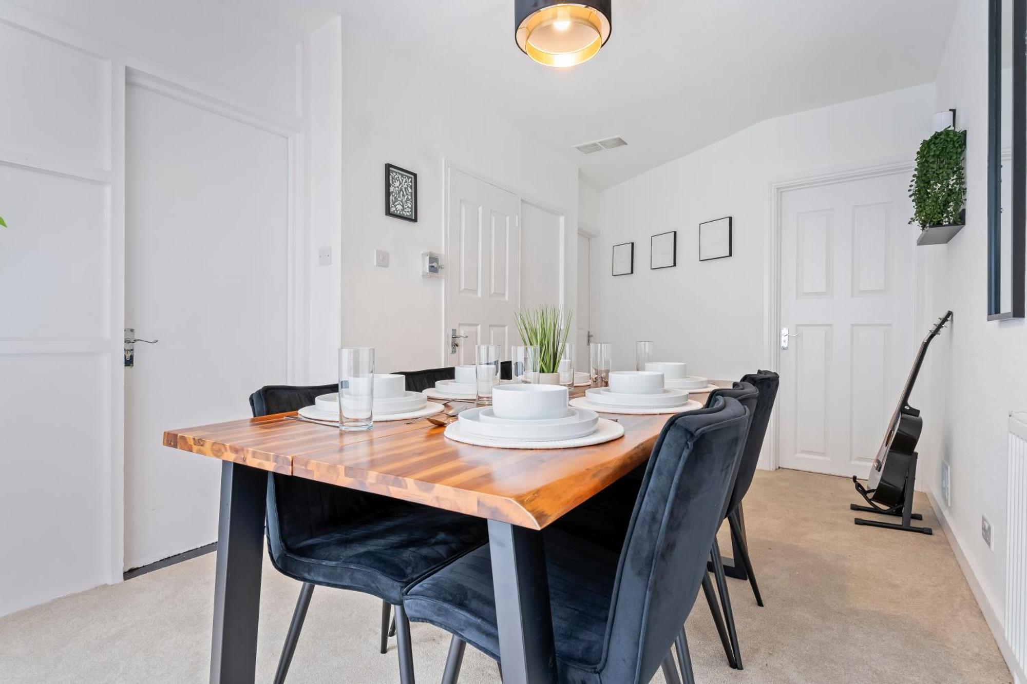 Stylish 4br Wembley Holiday home